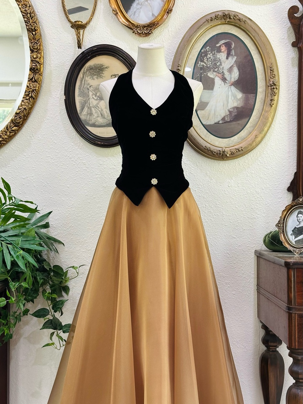 Vintage Dollar Velvet Gold Evening Gown - Picture 3 of 13